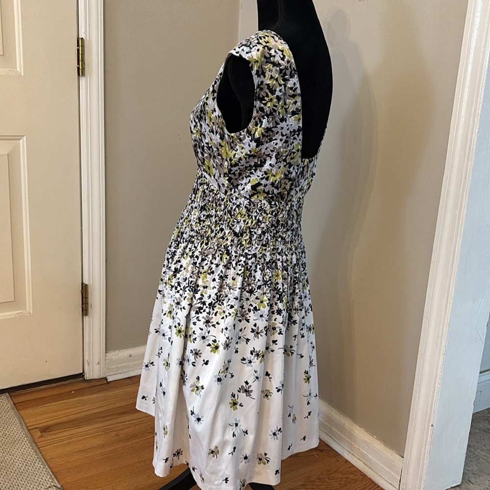 JESSICA SIMPSON MULTI-COLOR FLORAL PRINT SLEEVELESS GATHERED WAIST DRESS - Picture 4 of 11